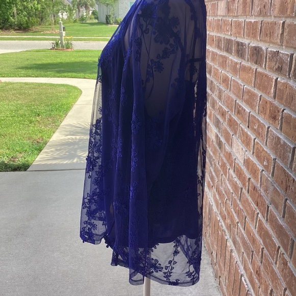 EMBROIDERED 2PC LACE BLOUSE TOP CAMI ( Size: 1X & 2X) ( Dark Sapphire ) - Picture 3 of 7